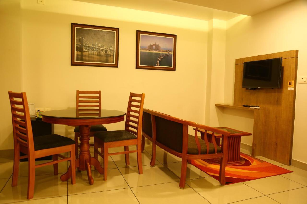 فندق Saas Residency كاليكوت المظهر الخارجي الصورة